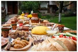 cena rumena e mostra di fotografia